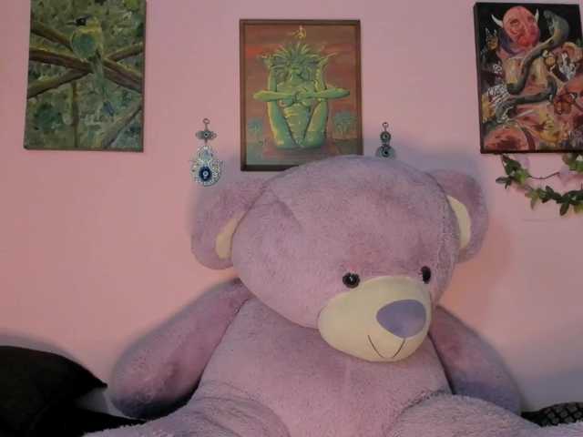 Maddyjhonsson live cam on BongaCams