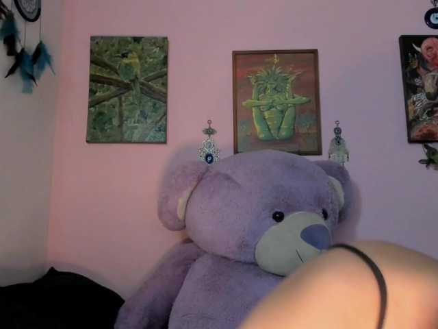 Maddyjhonsson live cam on BongaCams