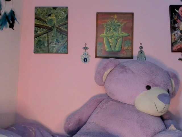 Maddyjhonsson live cam on BongaCams