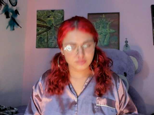 Maddyjhonsson live cam on BongaCams