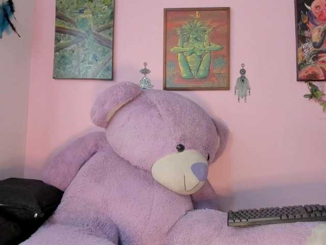 Maddyjhonsson live cam on BongaCams