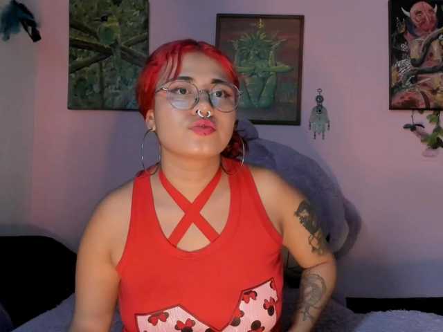 Maddyjhonsson live cam on BongaCams