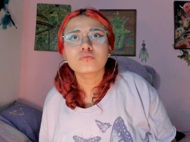 Maddyjhonsson live cam on BongaCams