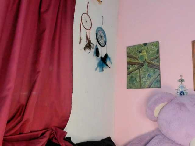 Maddyjhonsson live cam on BongaCams