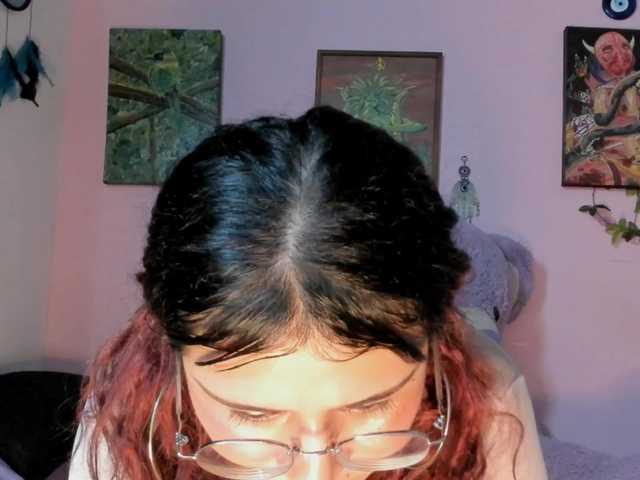 Maddyjhonsson live cam on BongaCams