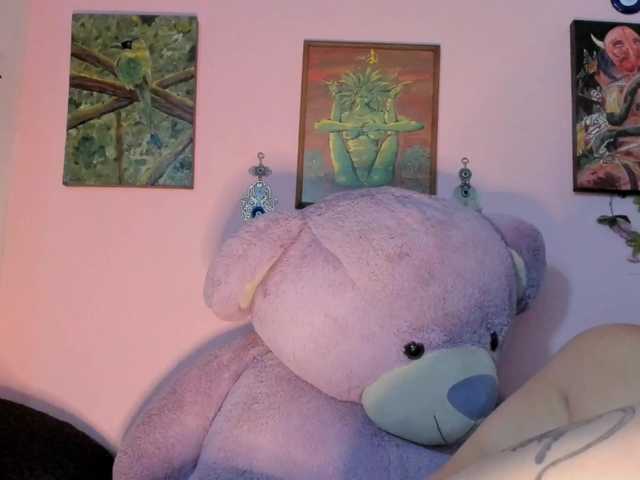 Maddyjhonsson live cam on BongaCams