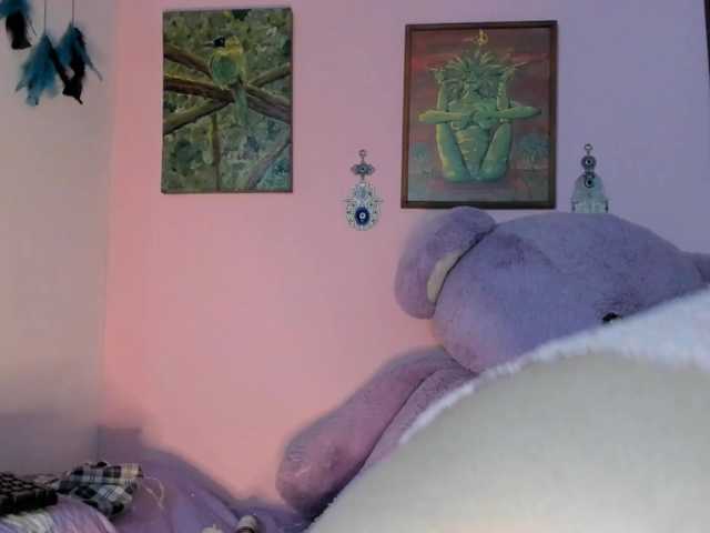 Maddyjhonsson live cam on BongaCams
