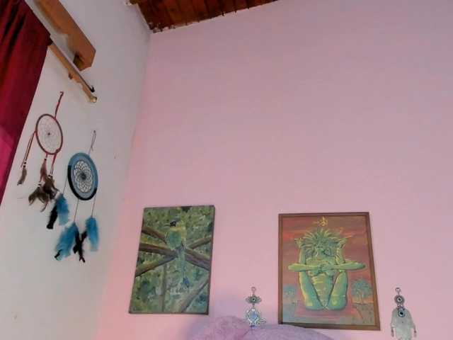 Maddyjhonsson live cam on BongaCams