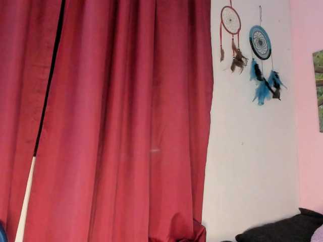 Maddyjhonsson live cam on BongaCams