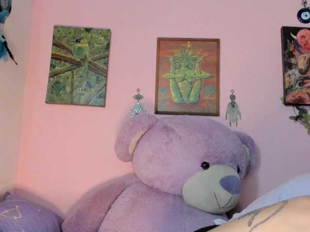 Maddyjhonsson live cam on BongaCams