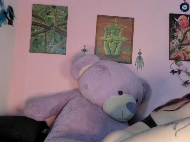 Maddyjhonsson live cam on BongaCams