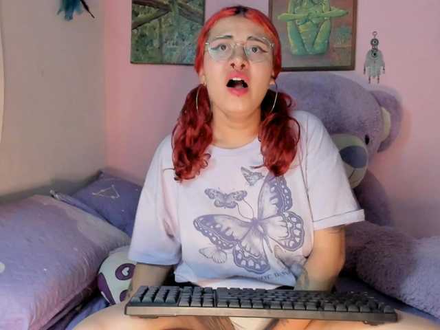 Maddyjhonsson live cam on BongaCams