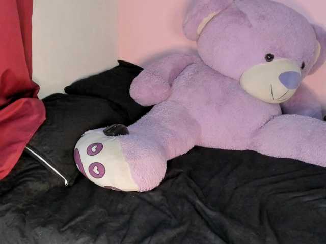 Maddyjhonsson live cam on BongaCams