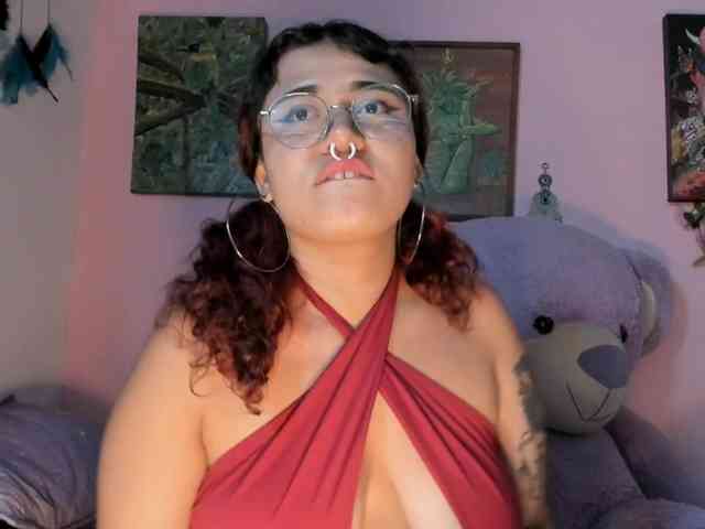 Maddyjhonsson webcam