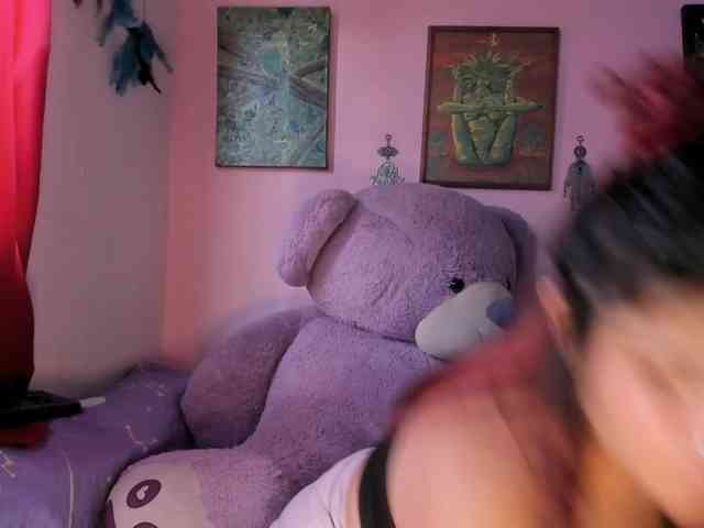 Maddyjhonsson webcam