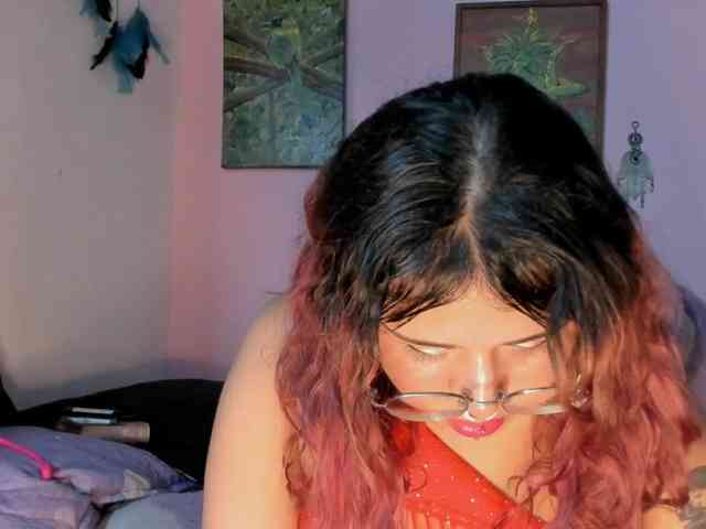 Maddyjhonsson webcam
