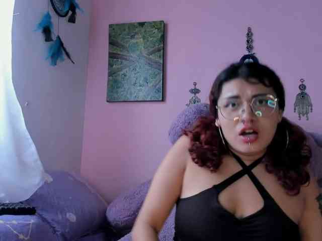 Maddyjhonsson webcam