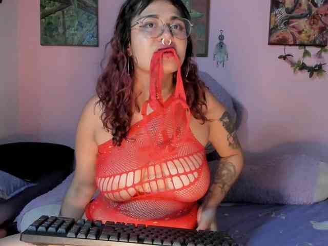 Maddyjhonsson webcam