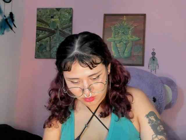 Maddyjhonsson webcam