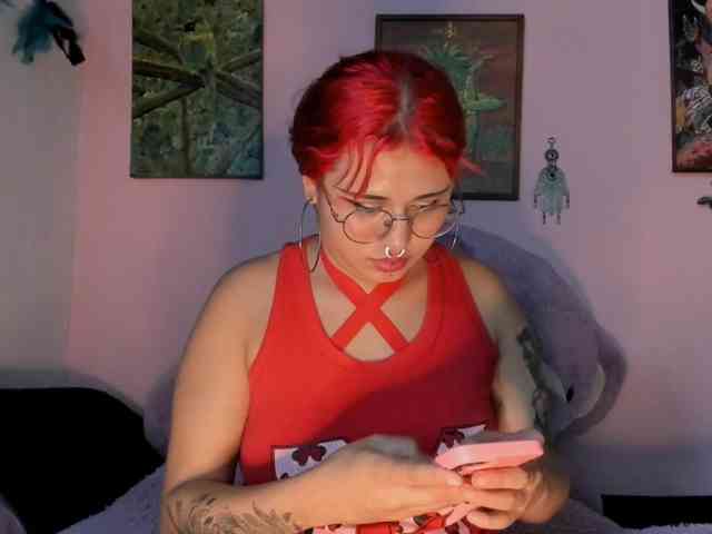 Maddyjhonsson webcam