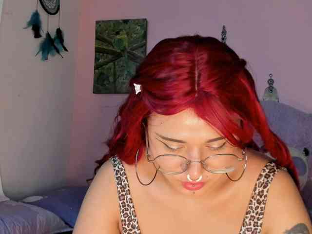 Maddyjhonsson webcam