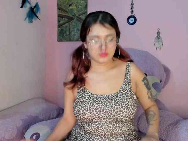Maddyjhonsson webcam