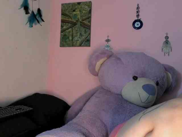 Maddyjhonsson webcam