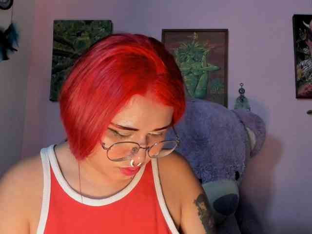 Maddyjhonsson webcam