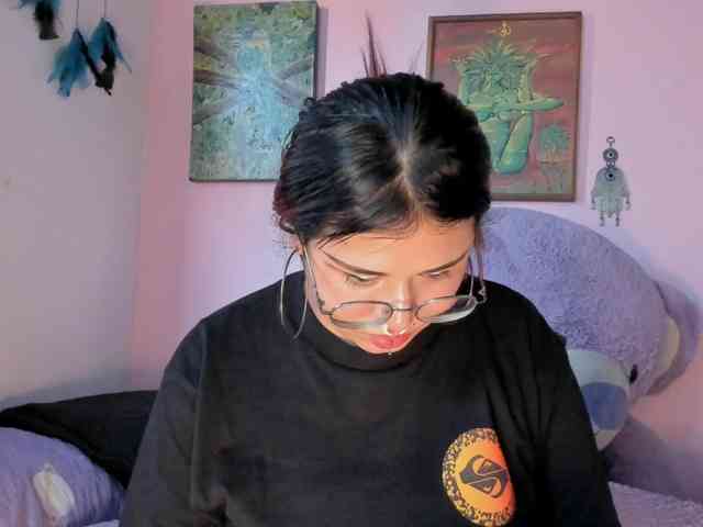 Maddyjhonsson webcam