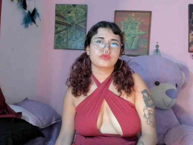 Maddyjhonsson webcam