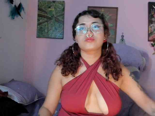 Maddyjhonsson webcam