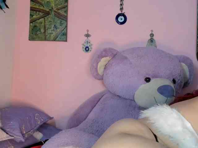 Maddyjhonsson webcam