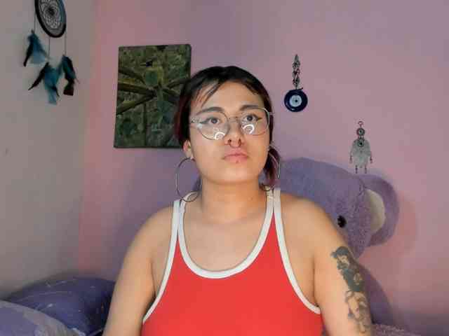 Maddyjhonsson webcam