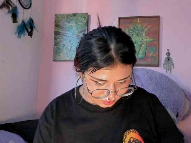 Maddyjhonsson webcam
