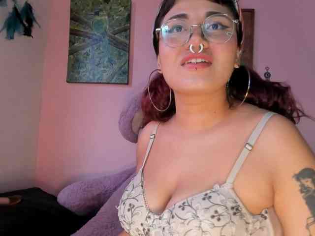 Maddyjhonsson webcam