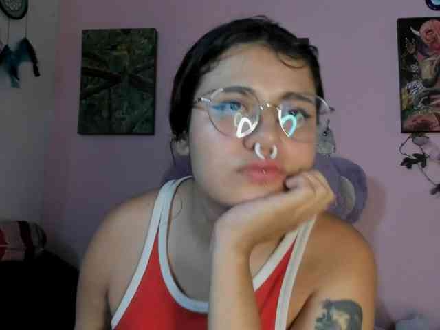 Maddyjhonsson webcam