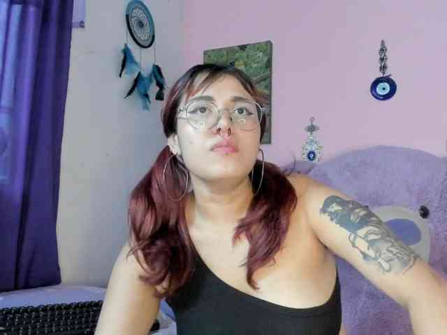 Maddyjhonsson webcam