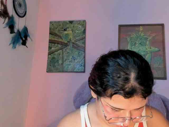 Maddyjhonsson webcam