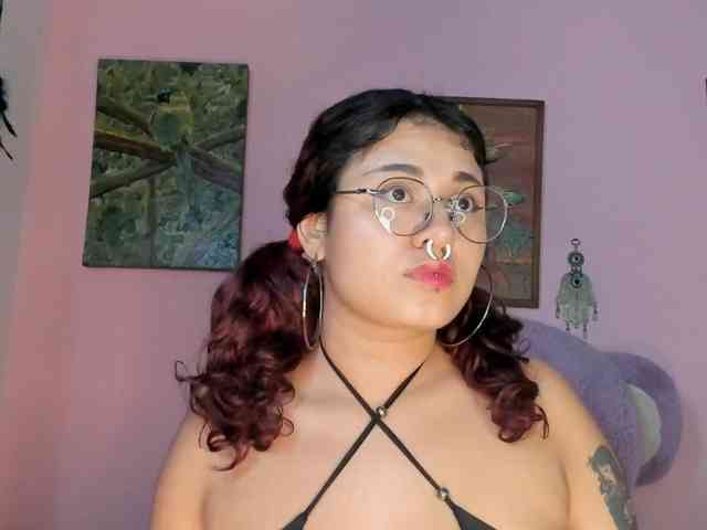Maddyjhonsson webcam