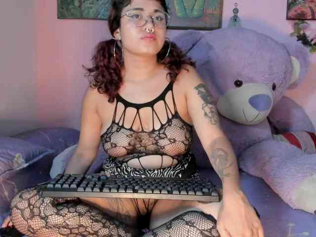 Maddyjhonsson webcam