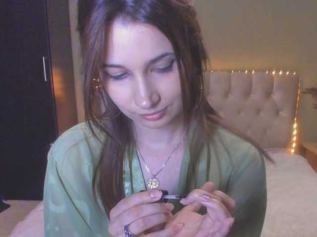le modèle pussyranger est en webcam porno dans un show sur le site bongacams, il possède les tags suivants: White/Caucasian,Brunette,Shaved