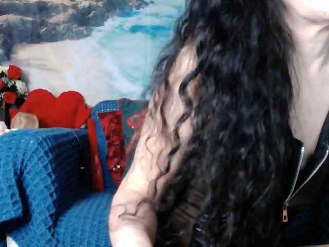 LovelyJess4U webcam