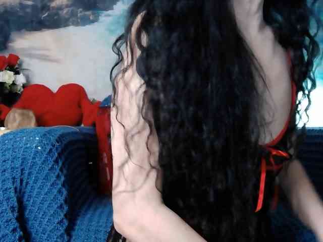 LovelyJess4U webcam
