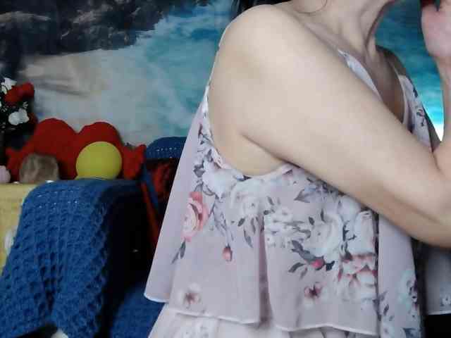 LovelyJess4U webcam