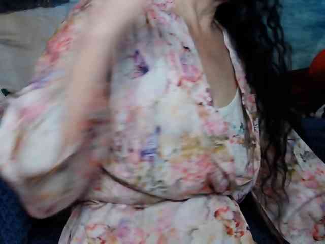 LovelyJess4U webcam