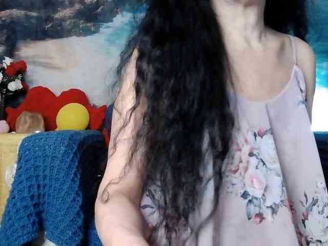LovelyJess4U webcam