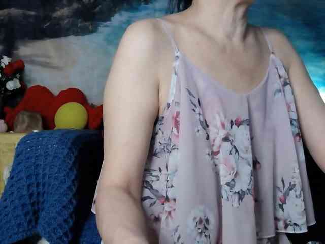 LovelyJess4U webcam