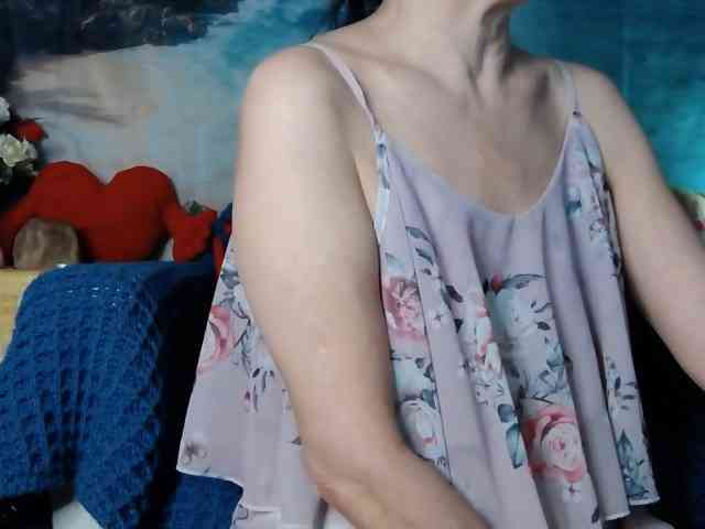 LovelyJess4U webcam