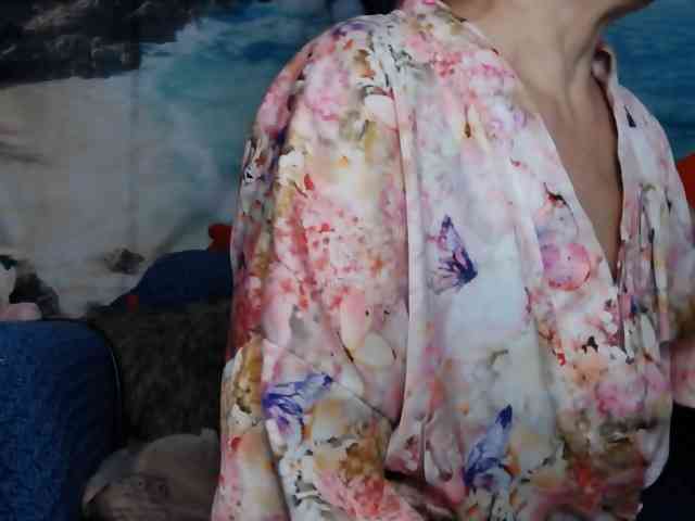 LovelyJess4U webcam