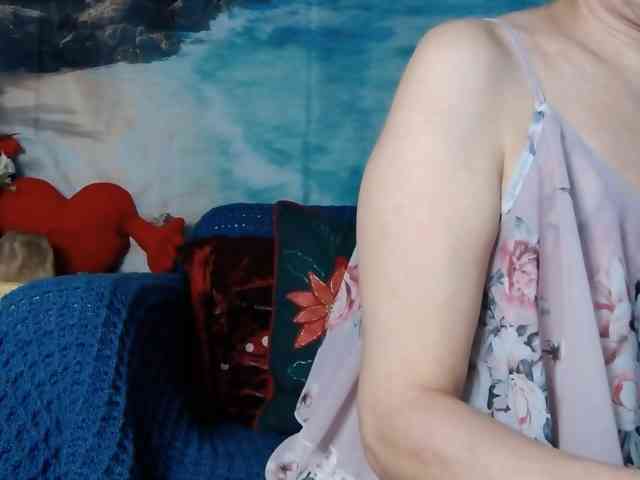 LovelyJess4U webcam
